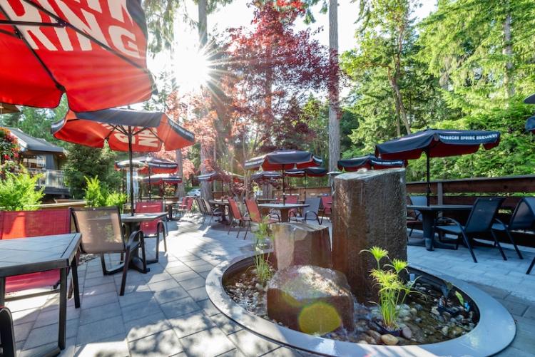 The outdoor patio area of the Cedars Restaurant & Lounge at Tigh-Na-Mara.