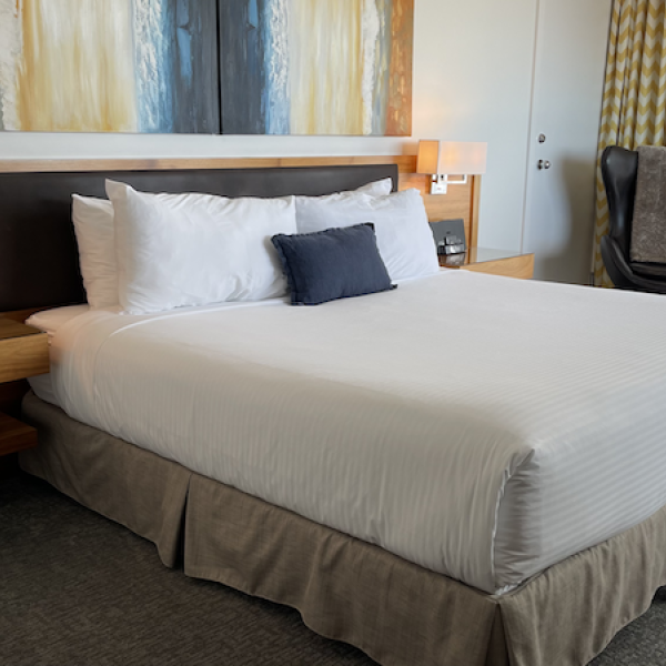 Qualicum Beach Inn Guest Bedroom